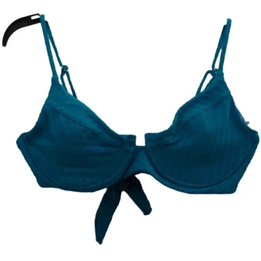 Women's mynah bra style bathing suit top